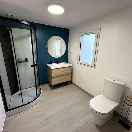 Petite Dependance A Picarrou